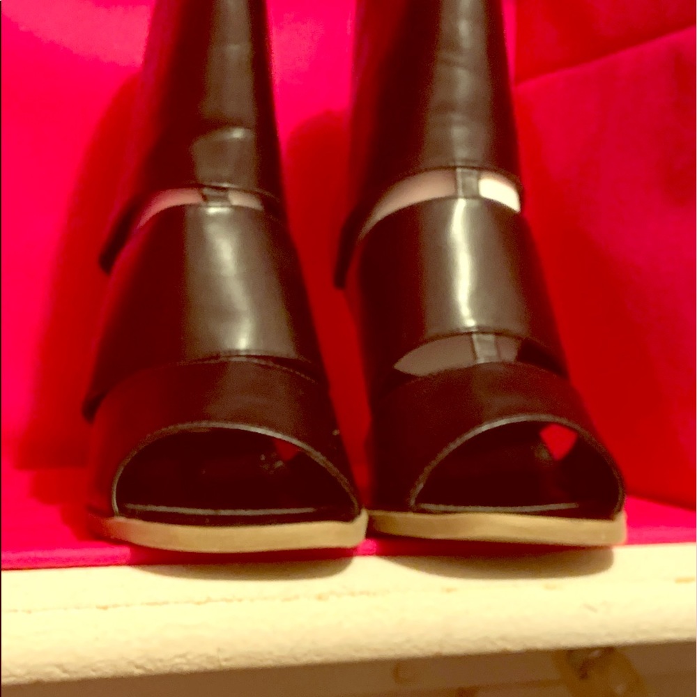 Black , Front Cutouts , 4 Inch Wedge Heel